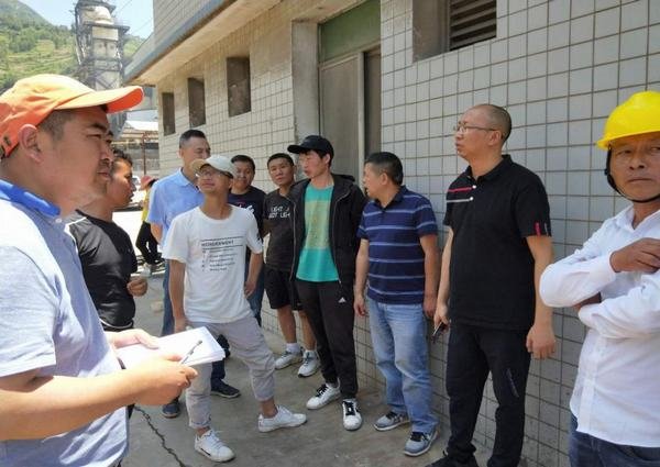 公司脫貧攻堅施工指導組赴越西縣指導技術(shù)工作